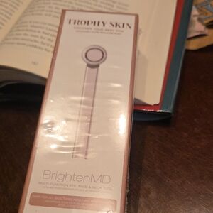 Multi-Function Skincare Tool — Light Pink